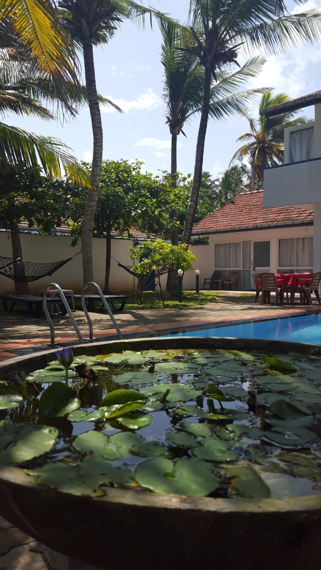 Edelweiss Resort Mirissa Buitenkant foto