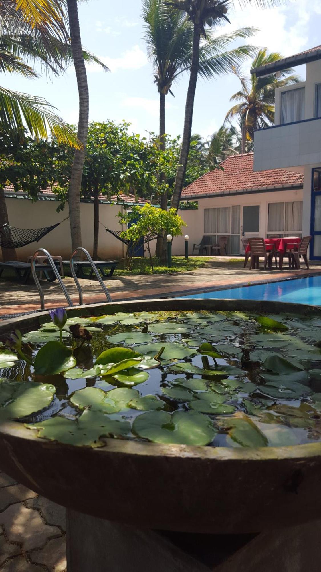 Edelweiss Resort Mirissa Buitenkant foto