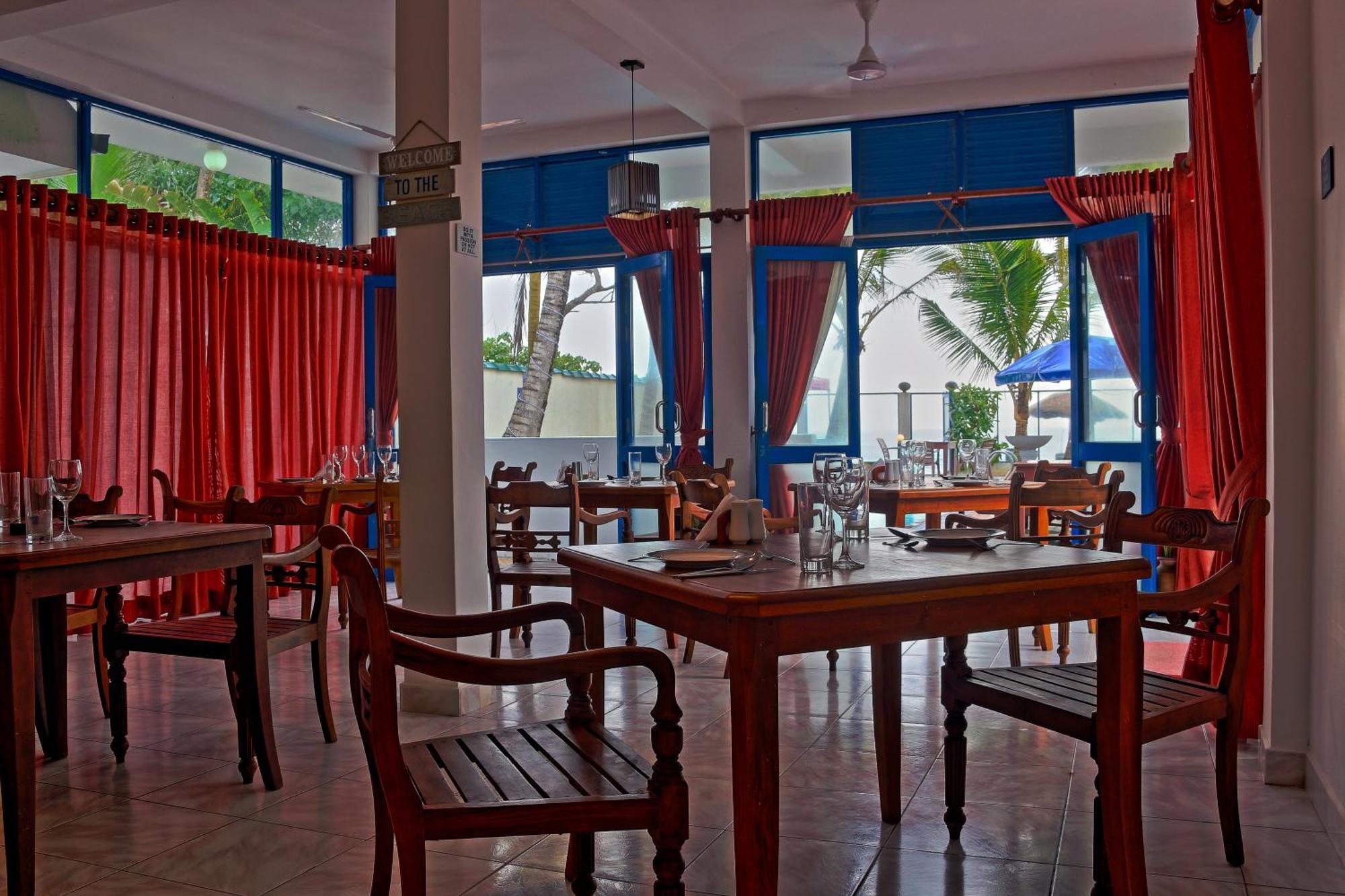Edelweiss Resort Mirissa Buitenkant foto