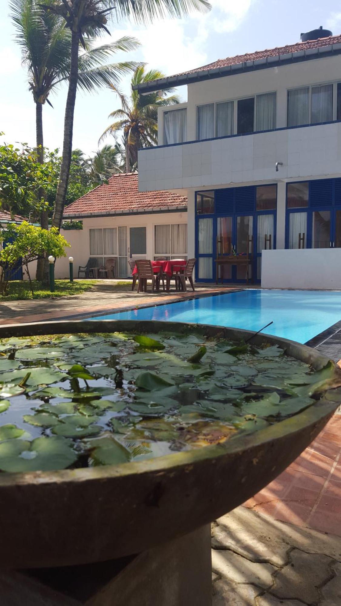 Edelweiss Resort Mirissa Buitenkant foto