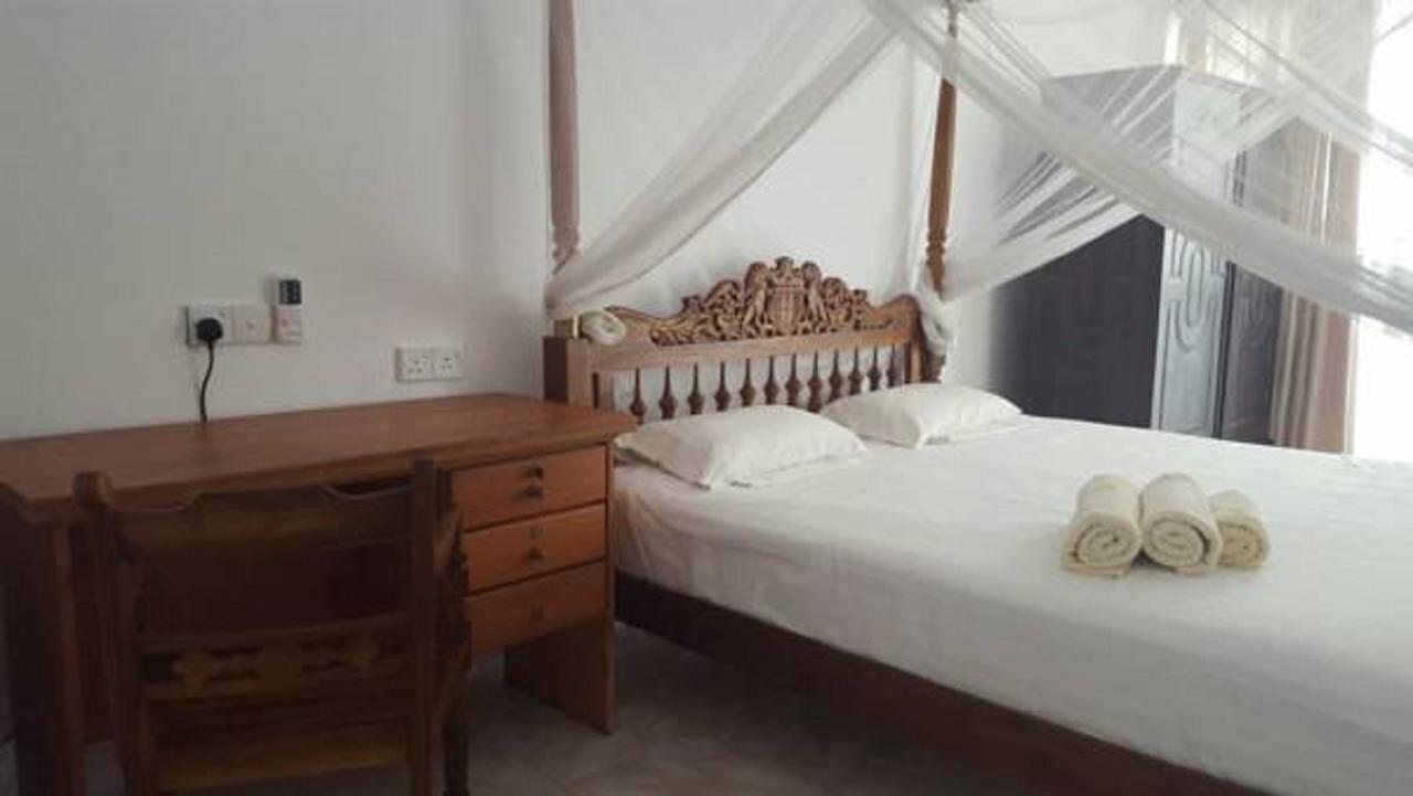 Edelweiss Resort Mirissa Buitenkant foto