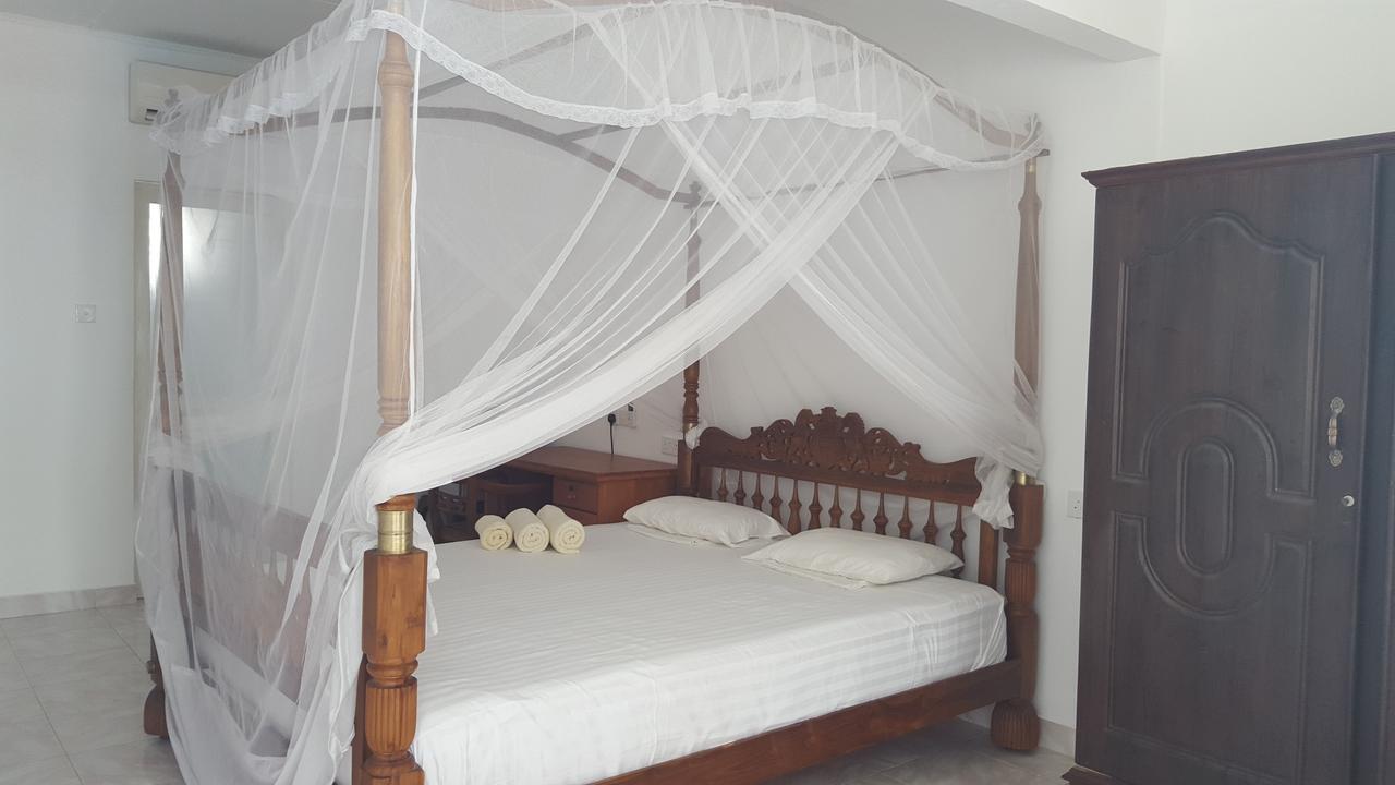 Edelweiss Resort Mirissa Buitenkant foto