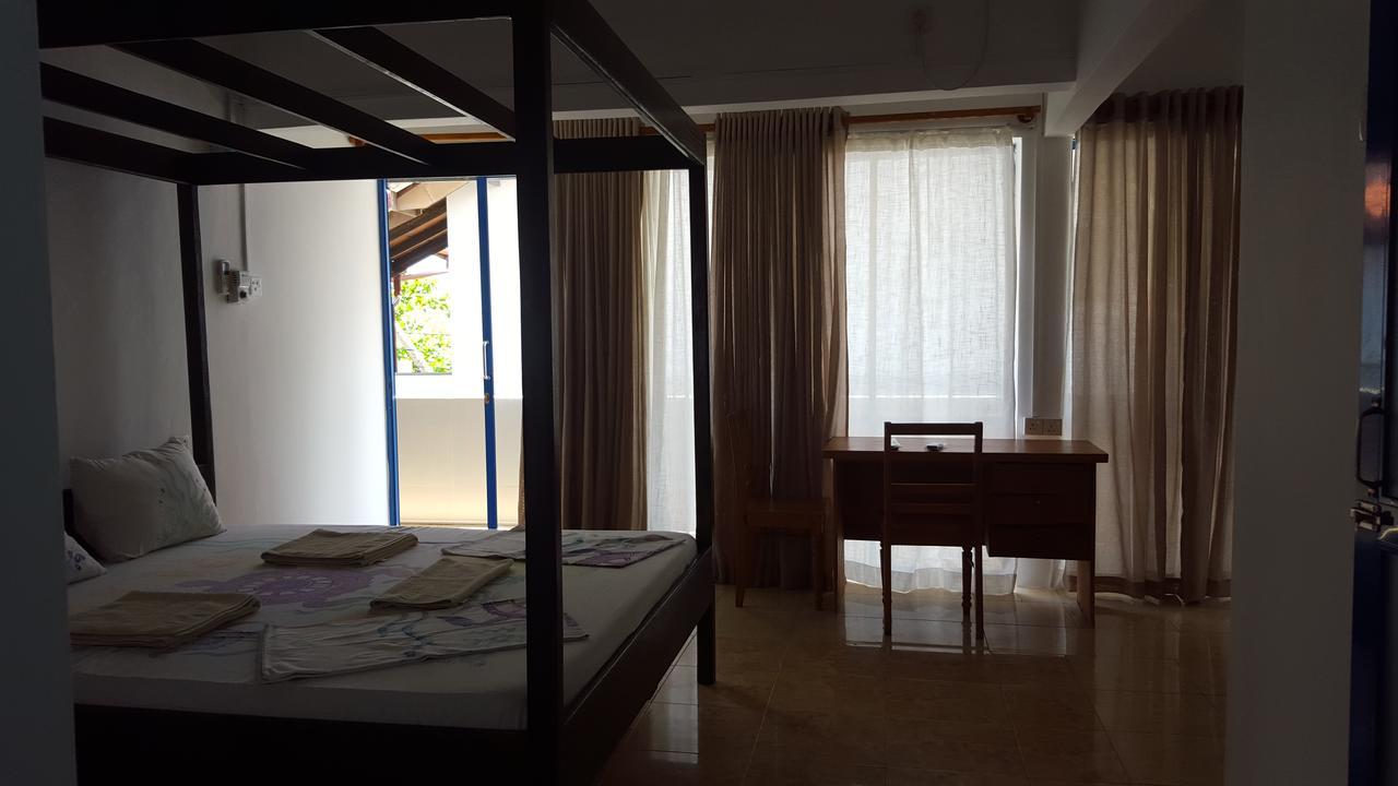 Edelweiss Resort Mirissa Buitenkant foto