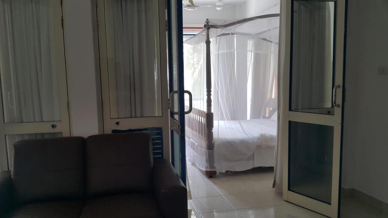 Edelweiss Resort Mirissa Buitenkant foto