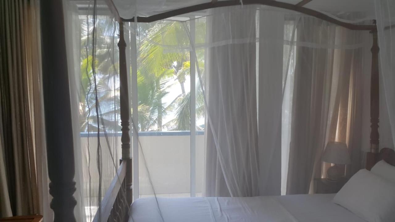 Edelweiss Resort Mirissa Buitenkant foto