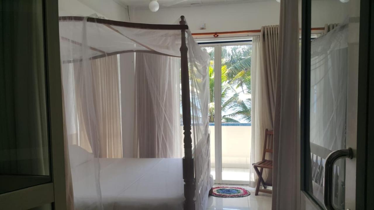 Edelweiss Resort Mirissa Buitenkant foto