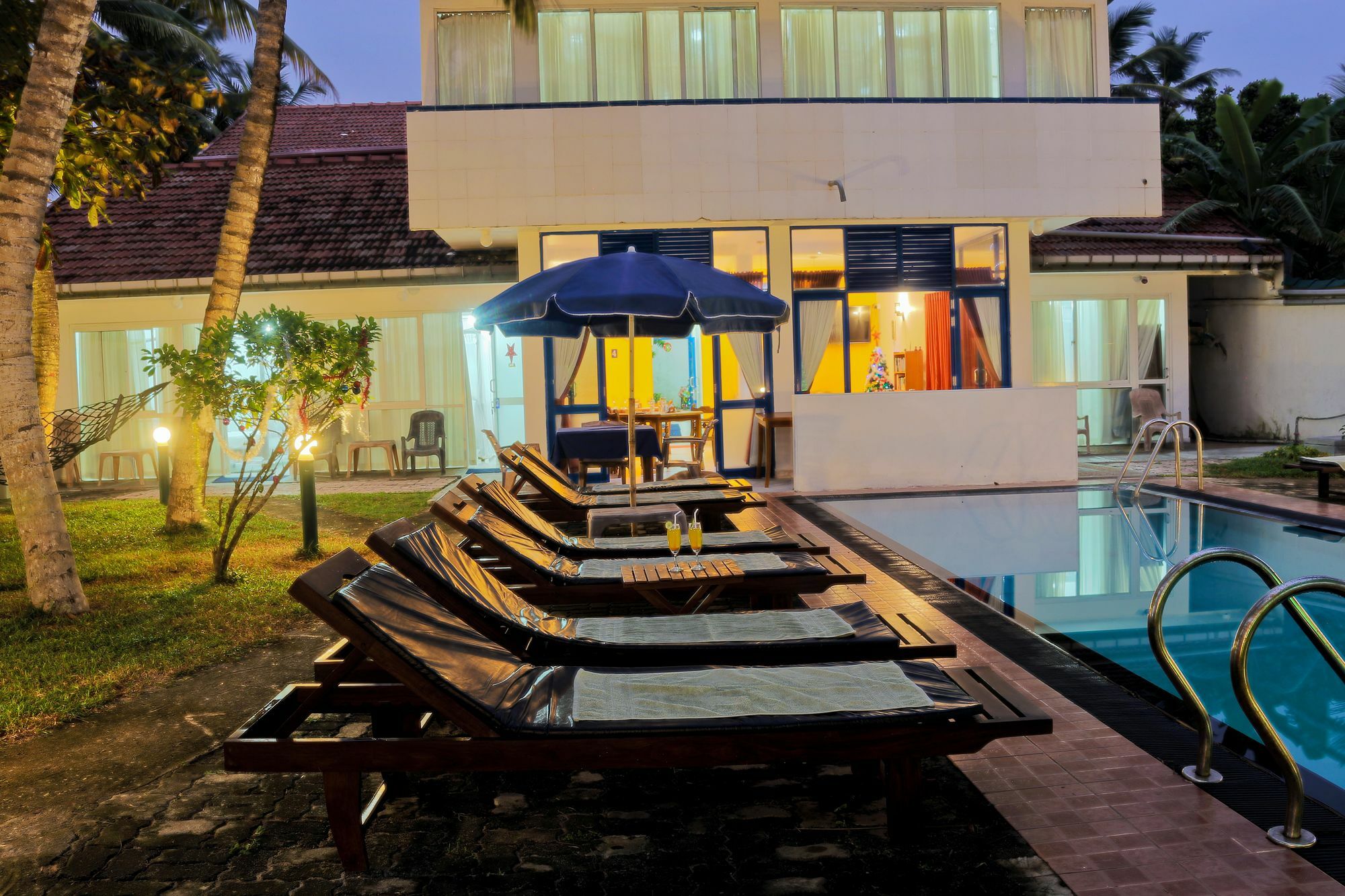 Edelweiss Resort Mirissa Buitenkant foto